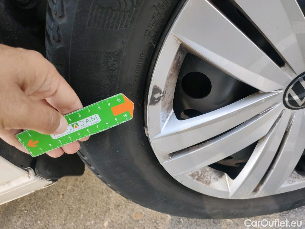  Volkswagen  Caddy VOLKSWAGEN  / 2020 / 4P / furgón derivado de turismo Cargo 2.0 TDI 55kW (75CV) #42