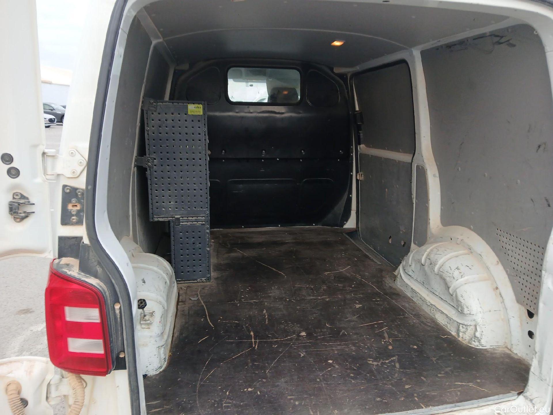  Volkswagen  Transporter VOLKSWAGEN  / 2015 / 4P / furgón Furgón Corto TN 2.0 TDI 110kW BMT 4Mot #15