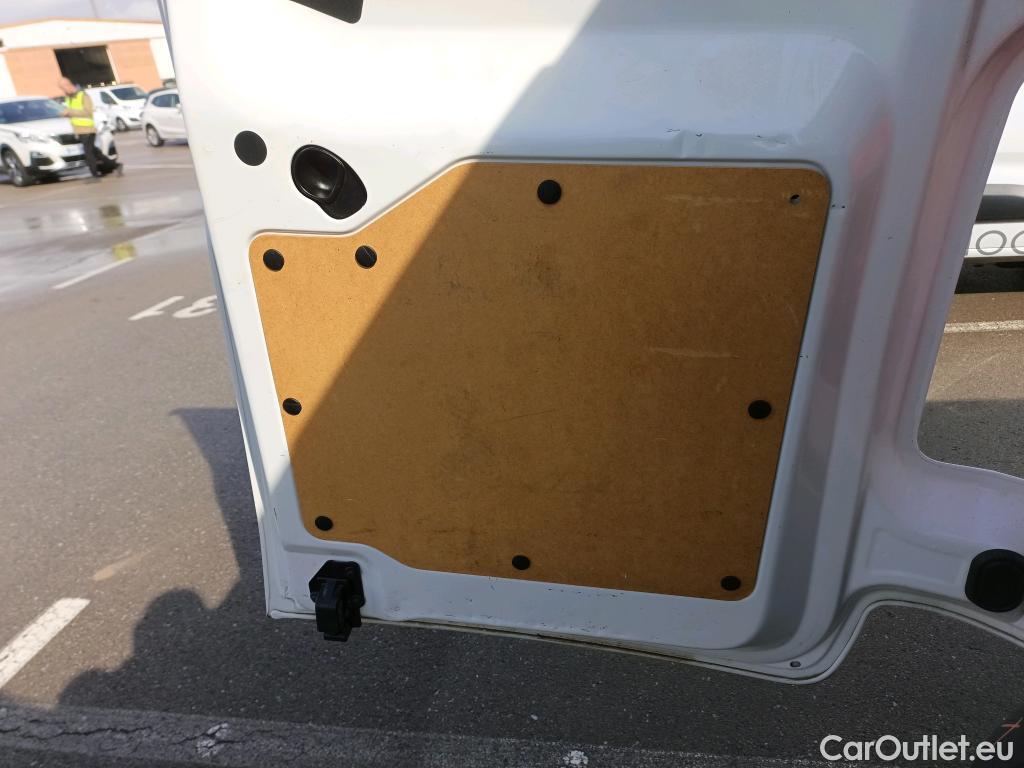 Toyota  Proace TOYOTA  / 2016 / 4P / furgón 1.6D 115CV COMFORT 1PL 2PT L1 #6