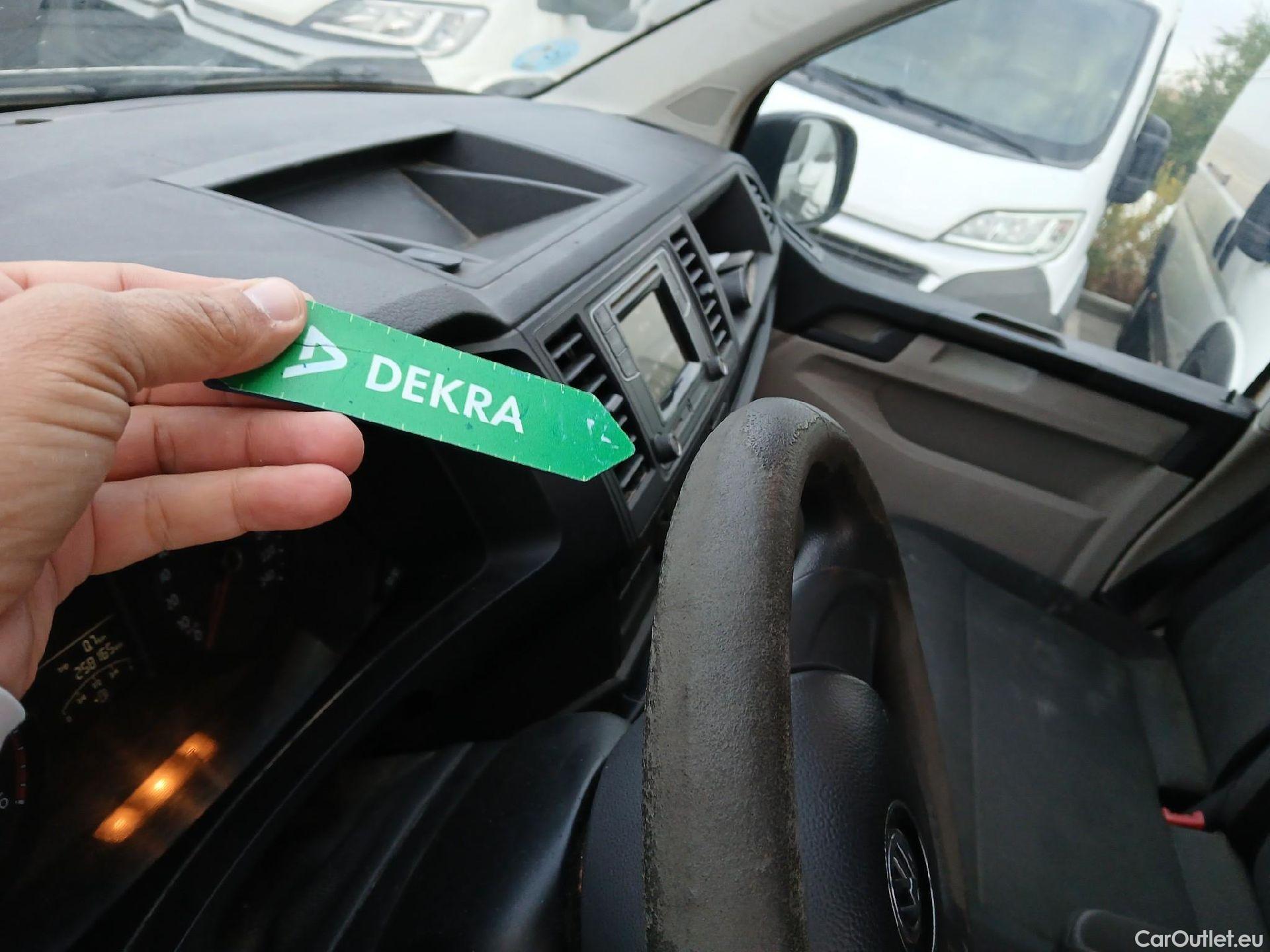  Volkswagen  Transporter VOLKSWAGEN  / 2015 / 4P / furgón Furgón Corto TN 2.0 TDI 110kW BMT 4Mot #1