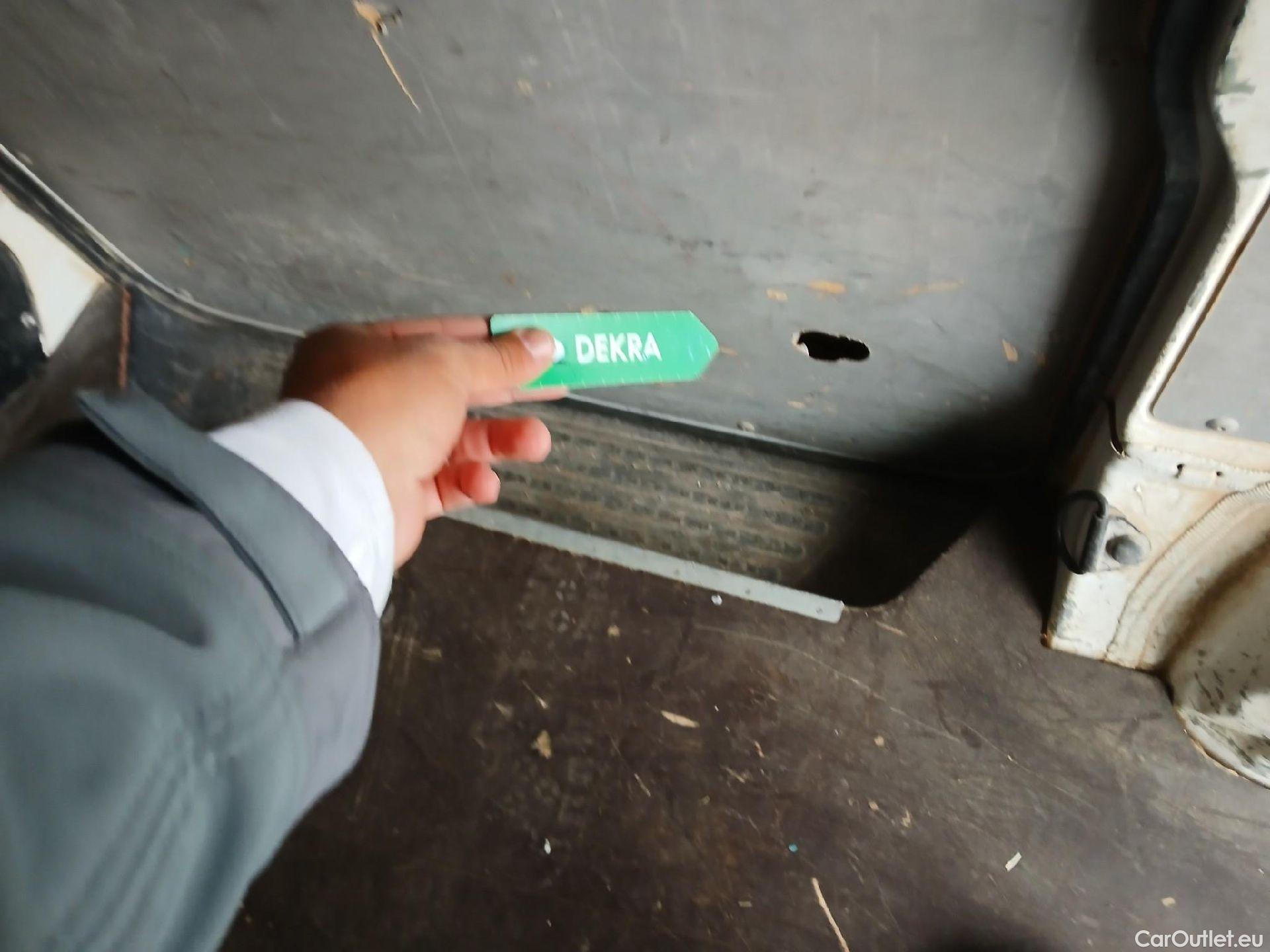  Volkswagen  Transporter VOLKSWAGEN  / 2015 / 4P / furgón Furgón Corto TN 2.0 TDI 110kW BMT 4Mot #20