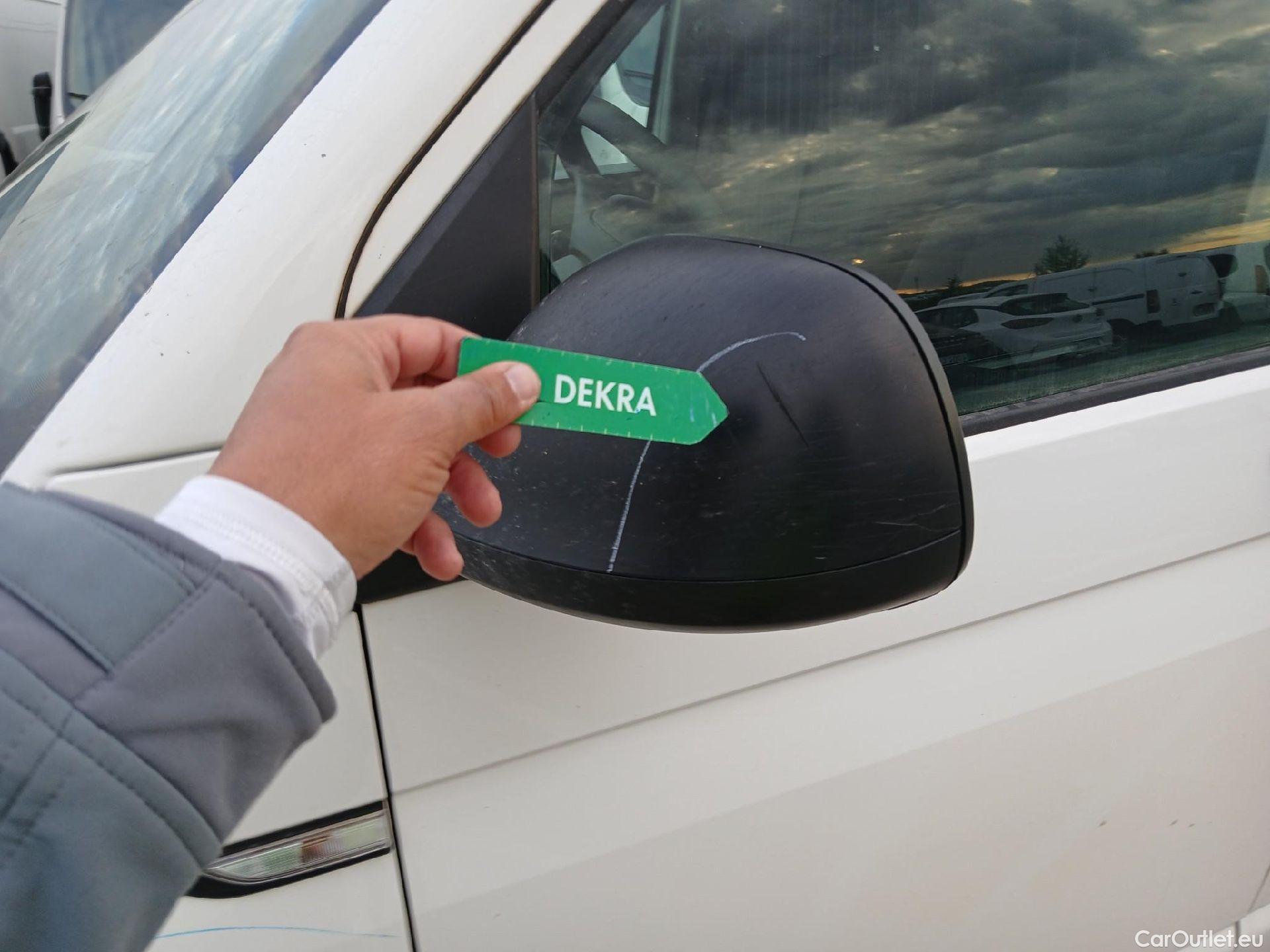  Volkswagen  Transporter VOLKSWAGEN  / 2015 / 4P / furgón Furgón Corto TN 2.0 TDI 110kW BMT 4Mot #39