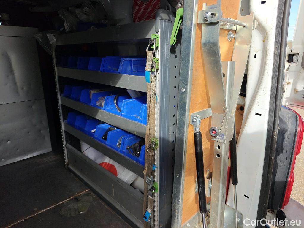  Toyota  Proace TOYOTA  / 2016 / 4P / furgón FU. MEDIO (L1) 2.0D 90kW COMFORT CARGA + #61