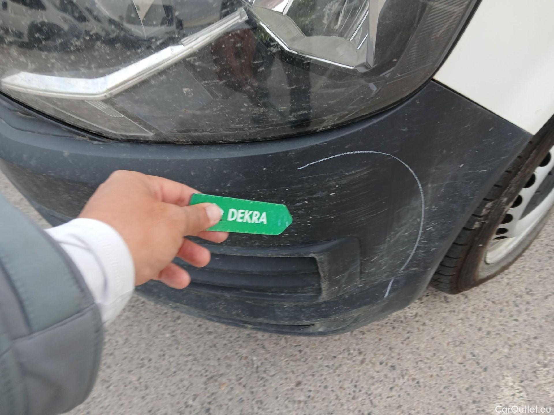  Volkswagen  Transporter VOLKSWAGEN  / 2015 / 4P / furgón Furgón Corto TN 2.0 TDI 110kW BMT 4Mot #31