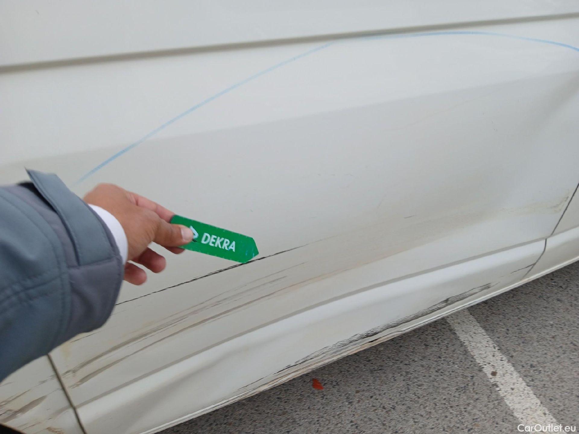  Volkswagen  Transporter VOLKSWAGEN  / 2015 / 4P / furgón Furgón Corto TN 2.0 TDI 110kW BMT 4Mot #57