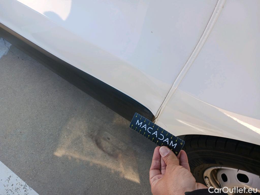 Renault  Trafic RENAULT  / 2021 / 4P / furgón Furgón L1H1 Blue dCi 96 Kw (130 CV) (AC) #24