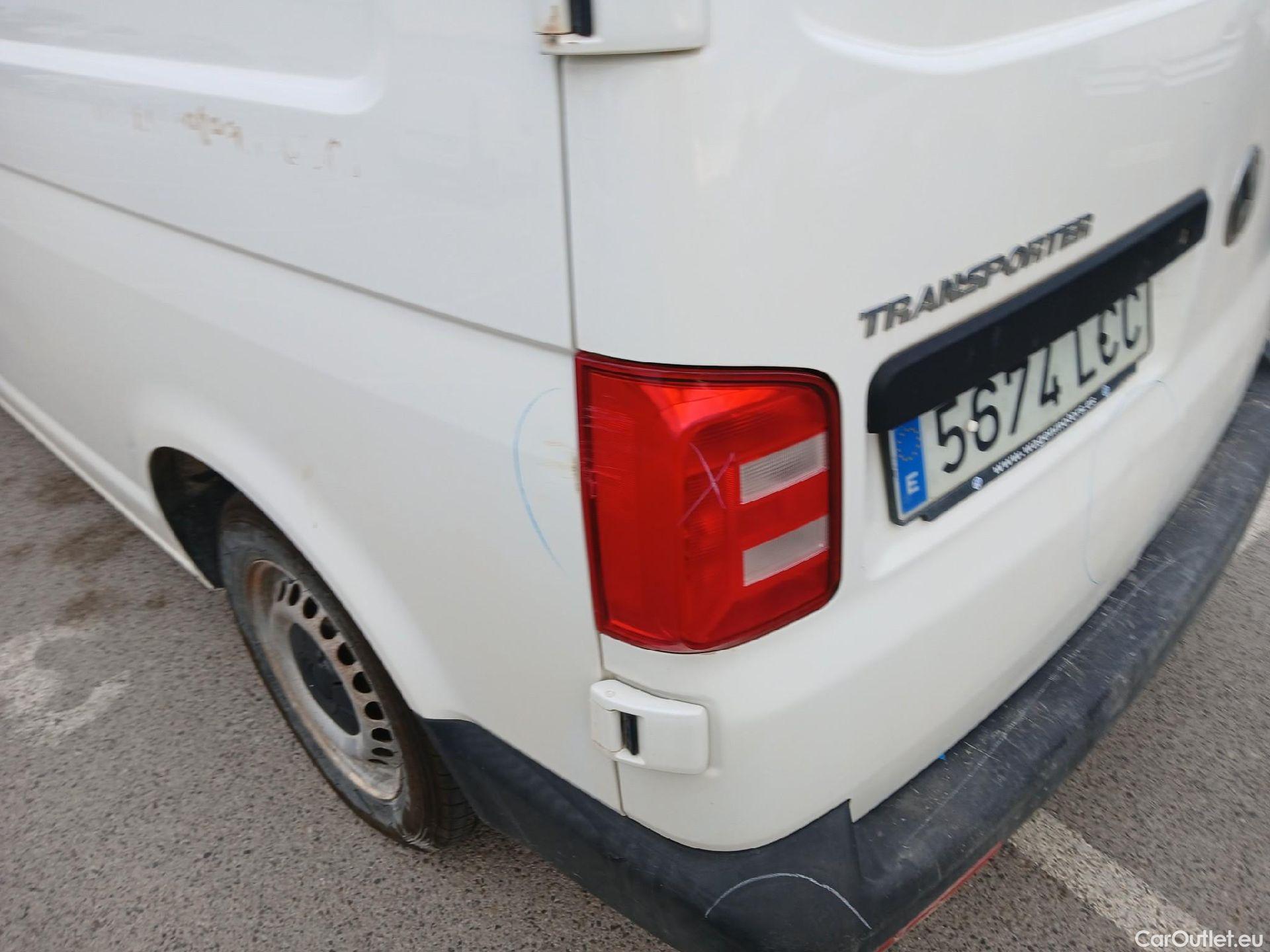  Volkswagen  Transporter VOLKSWAGEN  / 2015 / 4P / furgón Furgón Corto TN 2.0 TDI 110kW BMT 4Mot #45