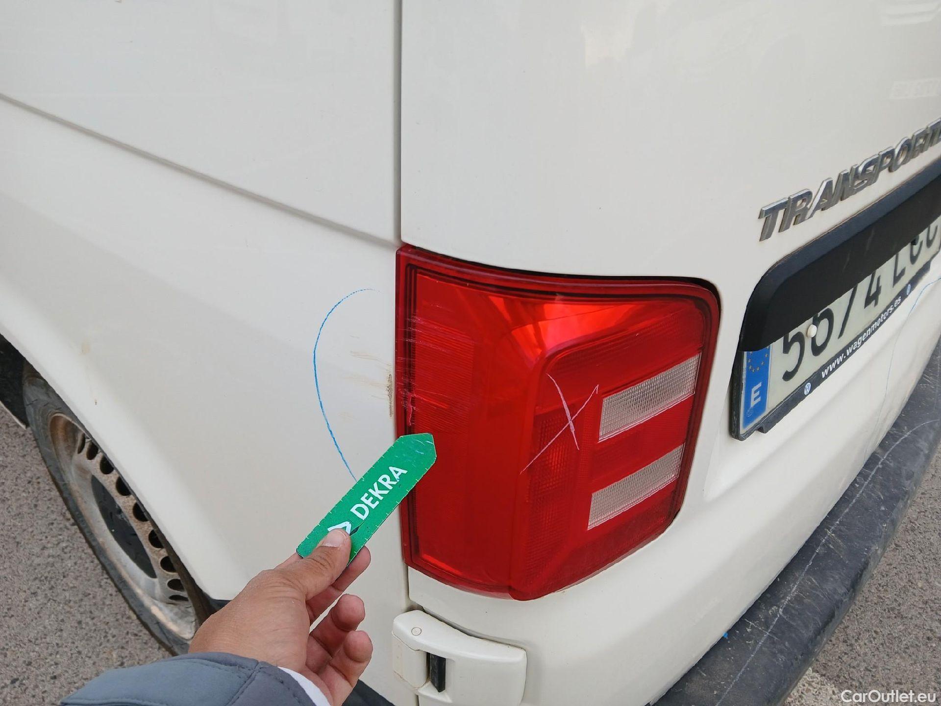  Volkswagen  Transporter VOLKSWAGEN  / 2015 / 4P / furgón Furgón Corto TN 2.0 TDI 110kW BMT 4Mot #44