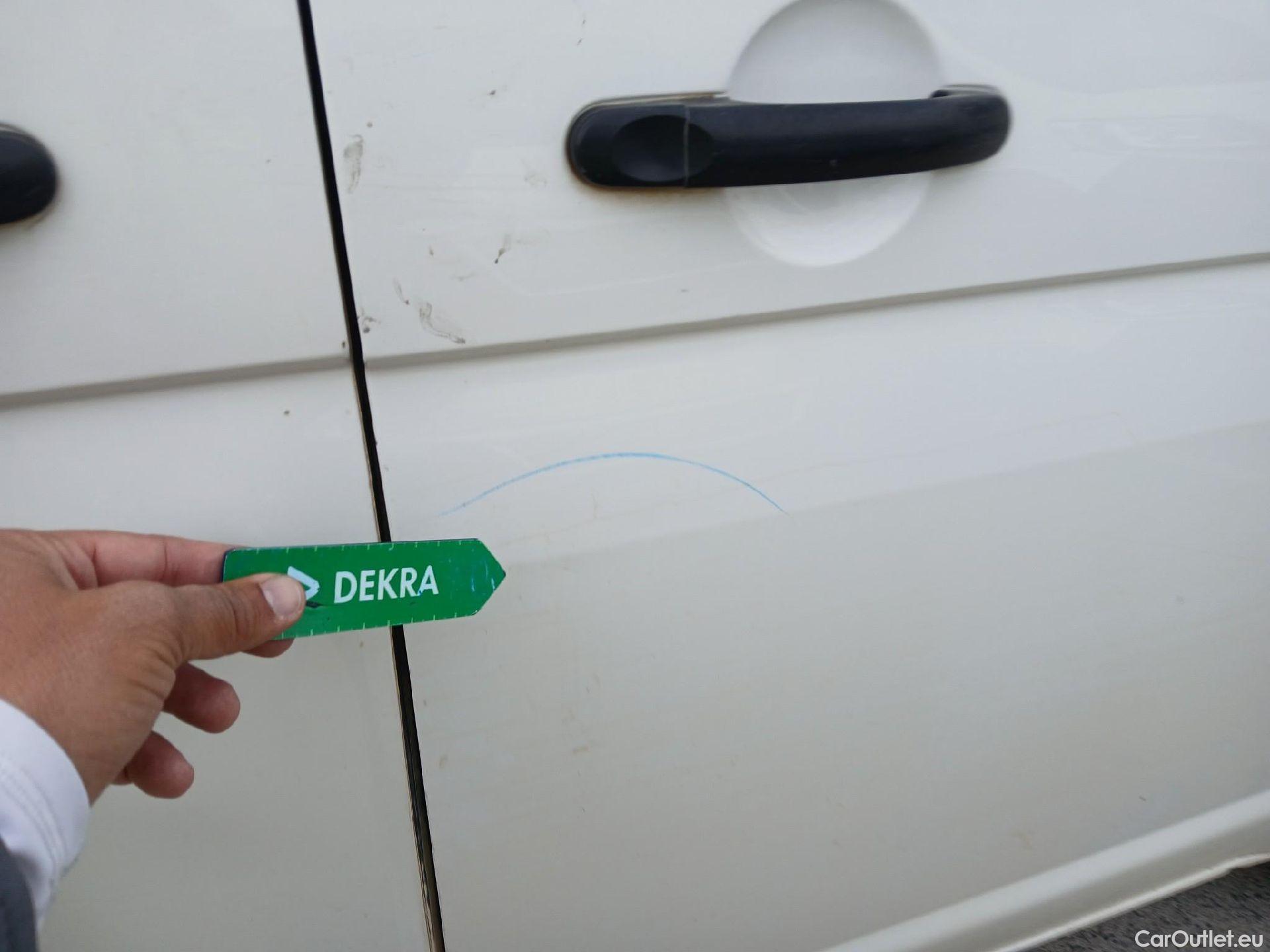  Volkswagen  Transporter VOLKSWAGEN  / 2015 / 4P / furgón Furgón Corto TN 2.0 TDI 110kW BMT 4Mot #60