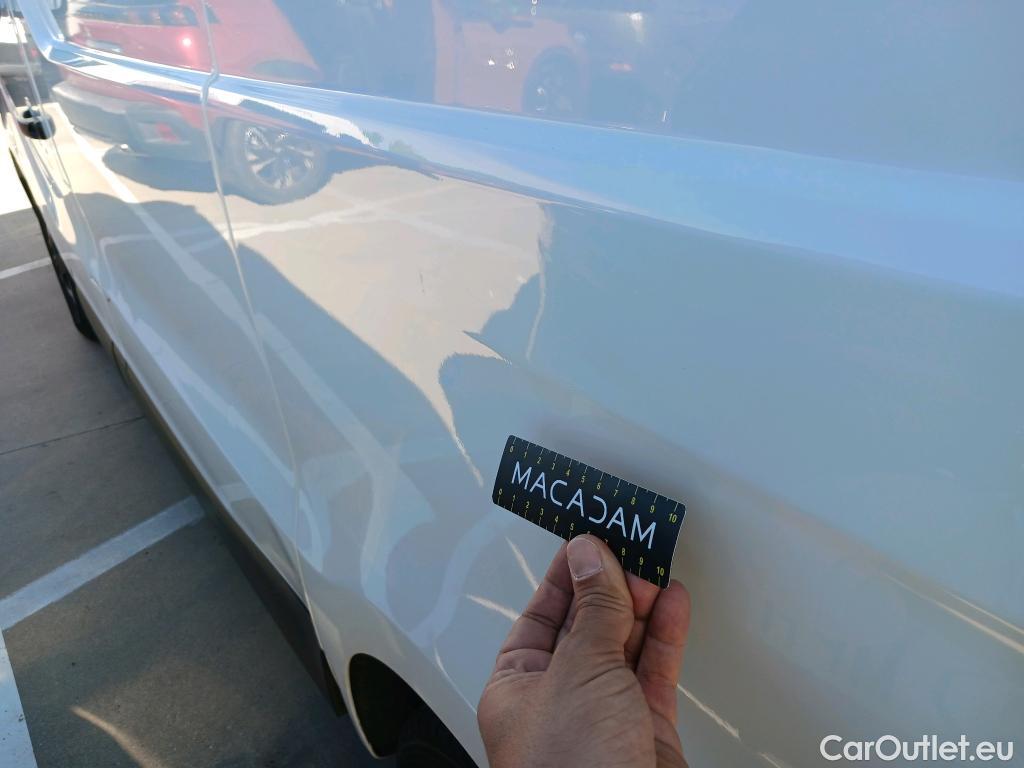 Renault  Trafic RENAULT  / 2021 / 4P / furgón Furgón L1H1 Blue dCi 96 Kw (130 CV) (AC) #23