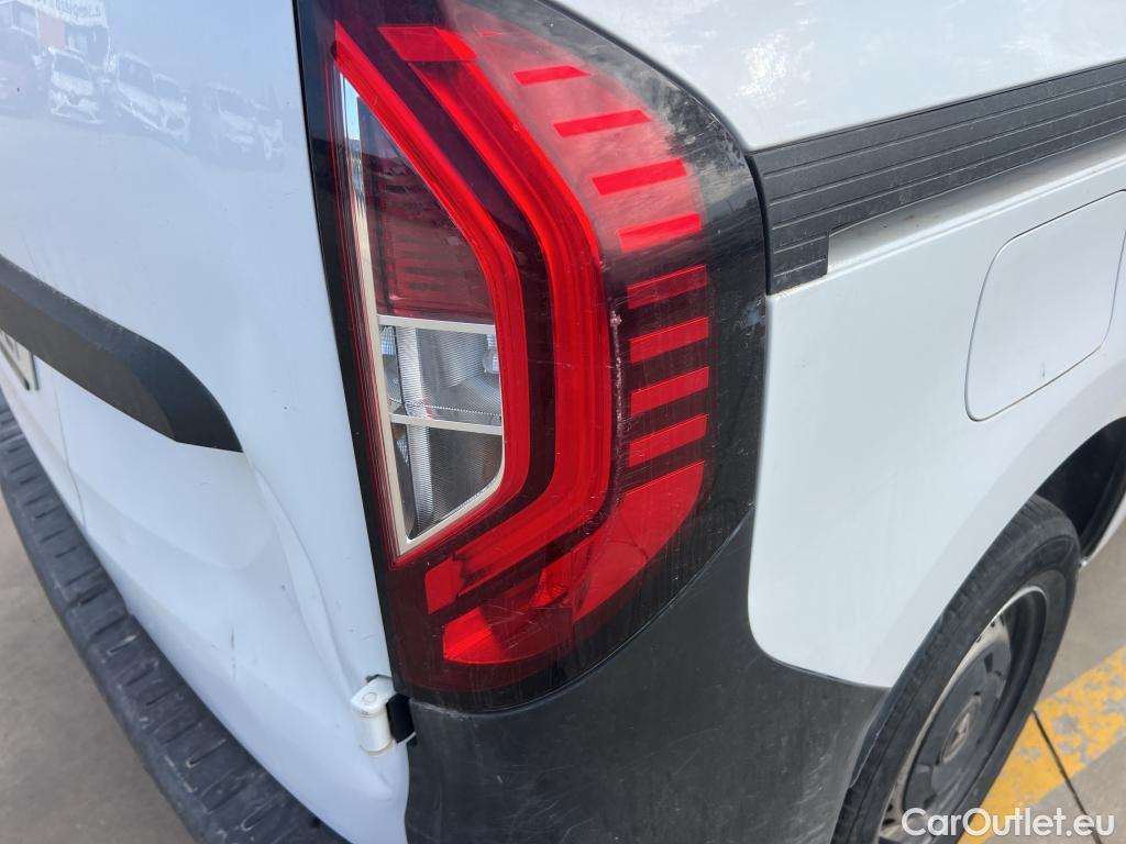 Renault  Kangoo RENAULT  Furgón/2021/4P/furgón derivado de turismo Profesional 1.5 Blue dCi 70kW (95CV) #38