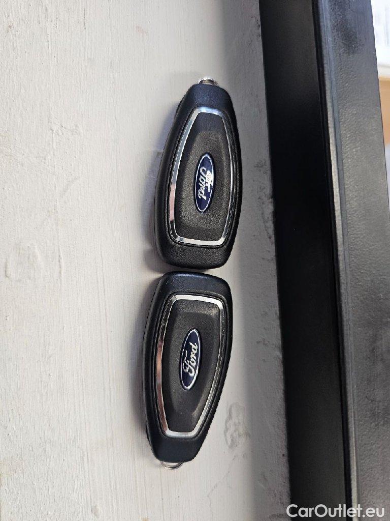 Ford  Kuga  Vignale 2.0 EcoBlue 140KW AT8 E6d #36