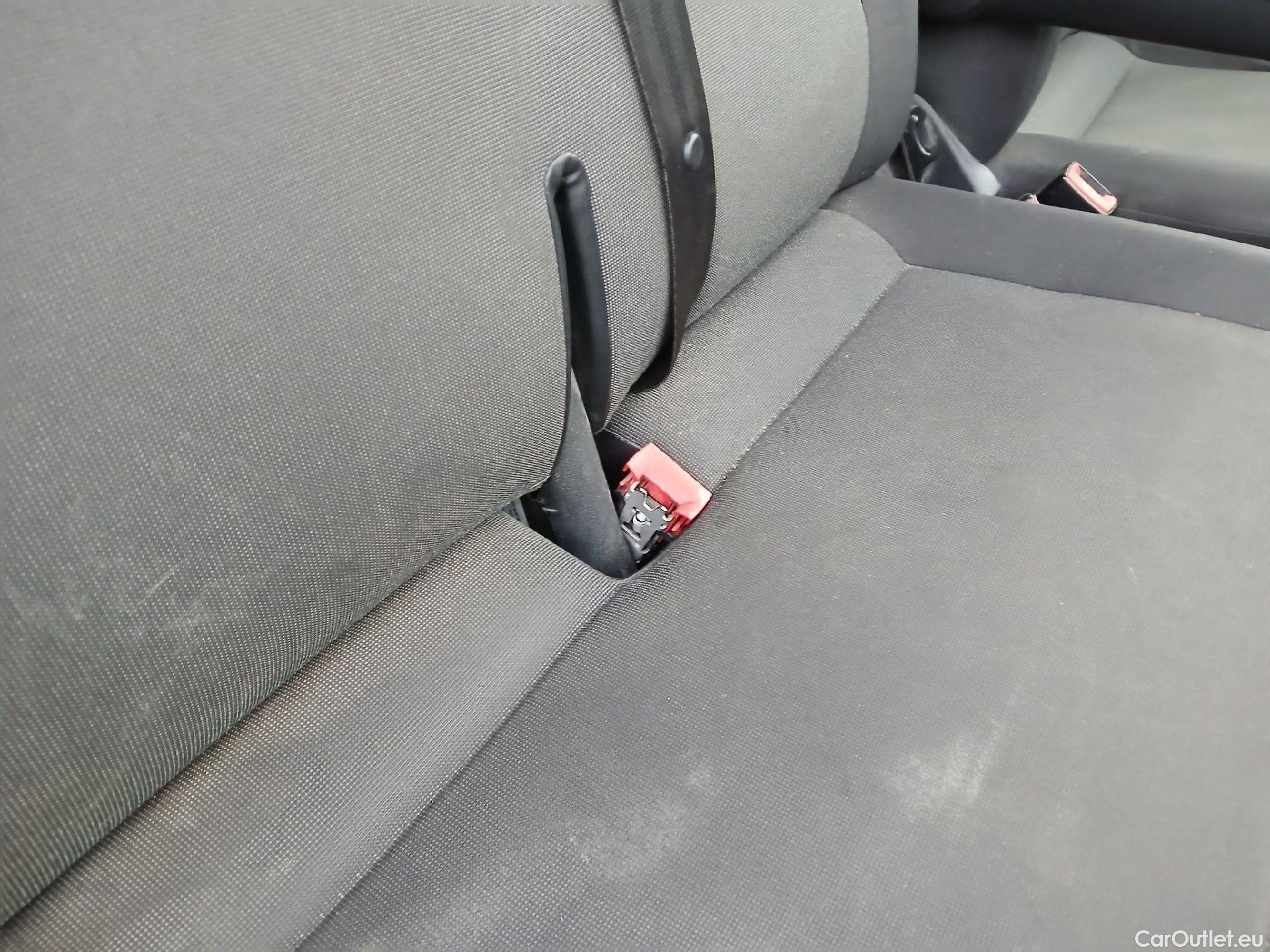  Volkswagen  Transporter VOLKSWAGEN  / 2015 / 4P / furgón Furgón Corto TN 2.0 TDI 110kW BMT 4Mot #9