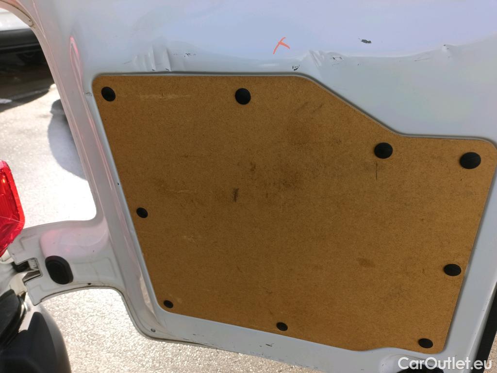 Toyota  Proace TOYOTA  / 2016 / 4P / furgón 1.6D 115CV COMFORT 1PL 2PT L1 #19