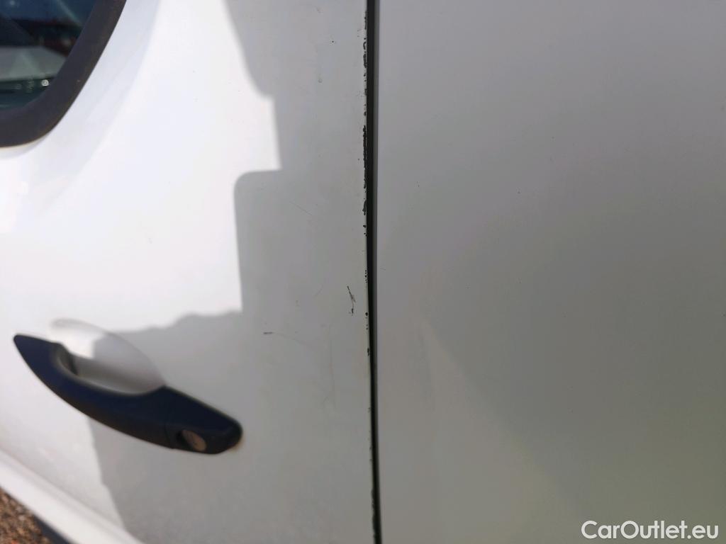  Toyota  Proace TOYOTA  / 2016 / 4P / furgón FU. MEDIO (L1) 2.0D 90kW COMFORT CARGA + #16