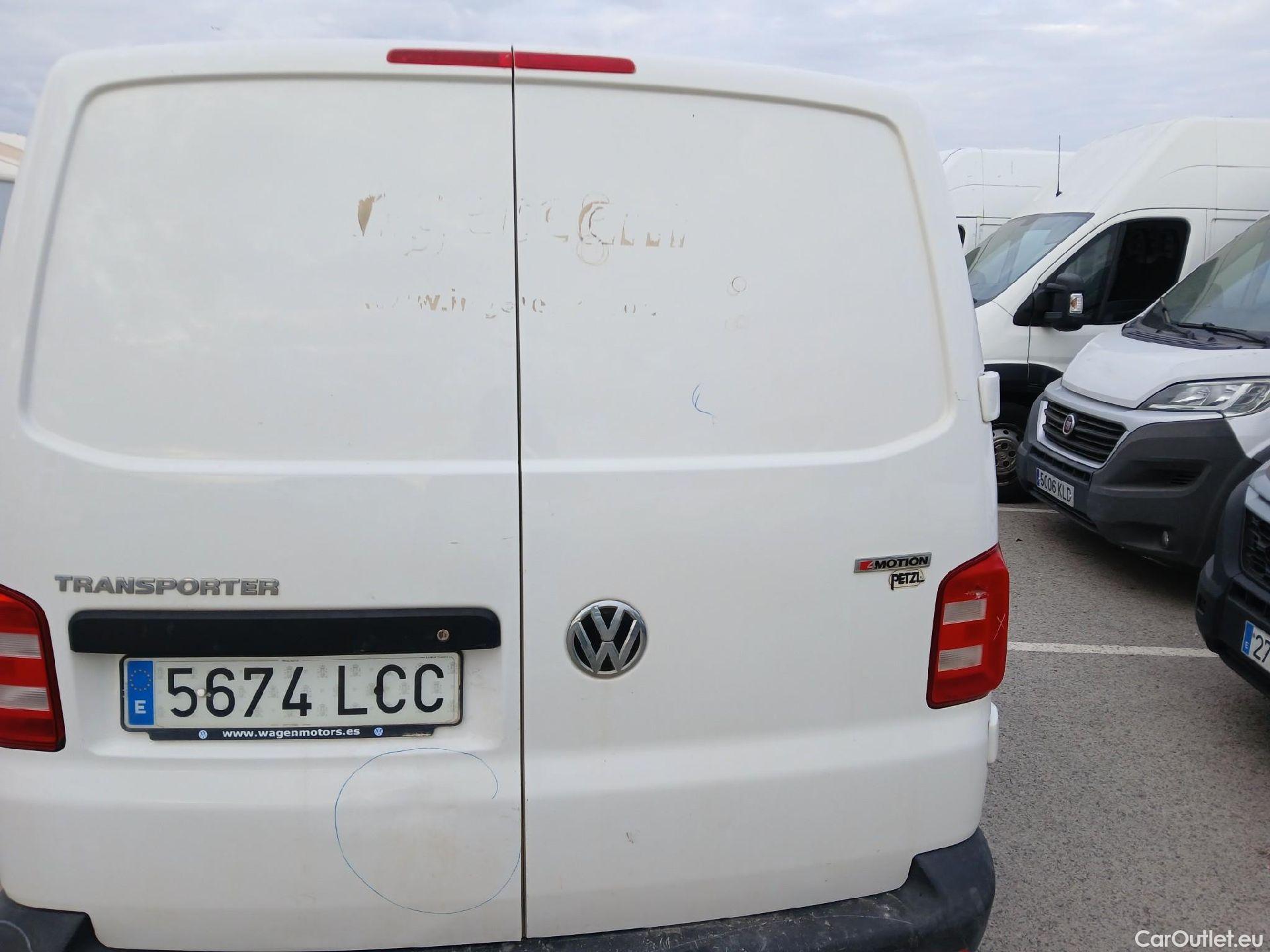  Volkswagen  Transporter VOLKSWAGEN  / 2015 / 4P / furgón Furgón Corto TN 2.0 TDI 110kW BMT 4Mot #48