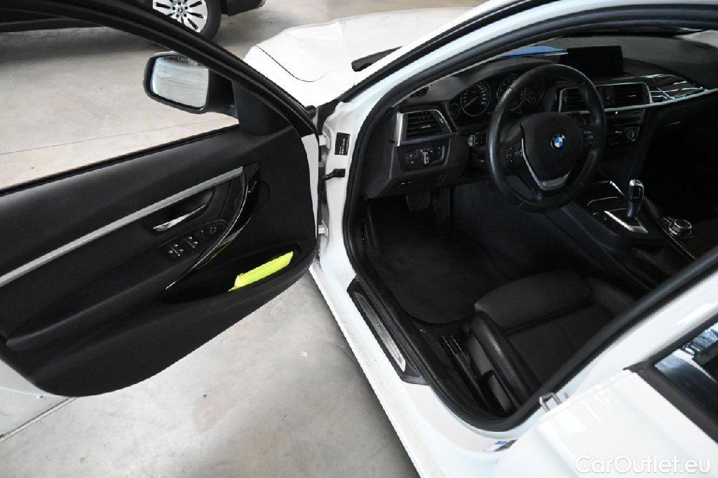 Bmw  Serie 3 Baureihe 3 Touring 320i xDrive Sport Line 2.0 135KW AT8 E6dT #16