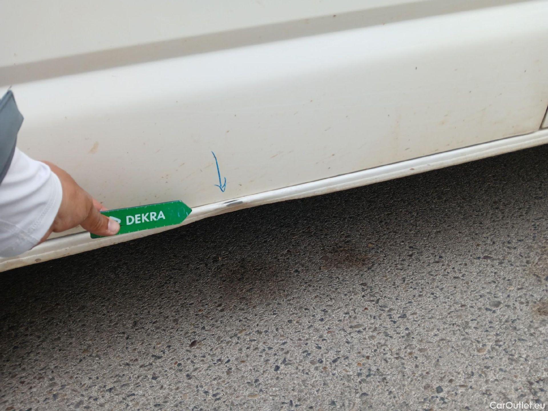  Volkswagen  Transporter VOLKSWAGEN  / 2015 / 4P / furgón Furgón Corto TN 2.0 TDI 110kW BMT 4Mot #40