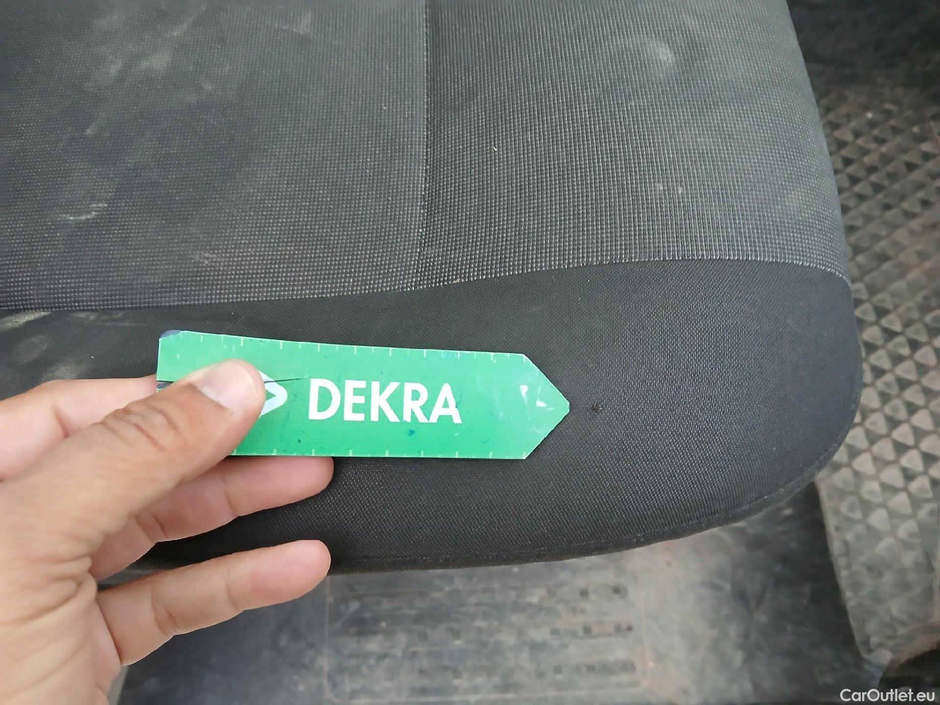  Volkswagen  Transporter VOLKSWAGEN  / 2015 / 4P / furgón Furgón Corto TN 2.0 TDI 110kW BMT 4Mot #66