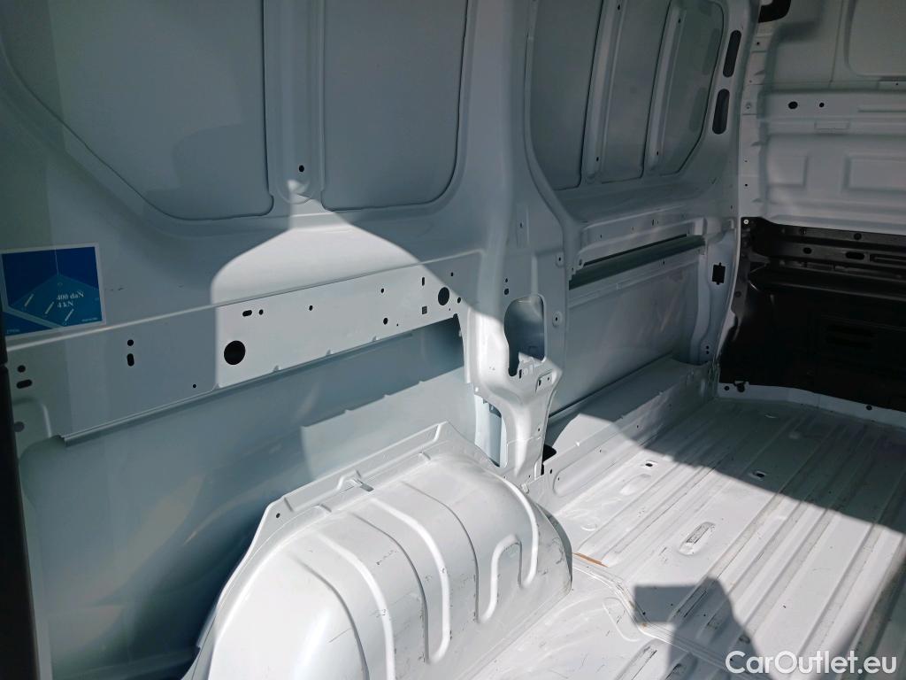 Renault  Trafic RENAULT  / 2021 / 4P / furgón Furgón L1H1 Blue dCi 96 Kw (130 CV) (AC) #15