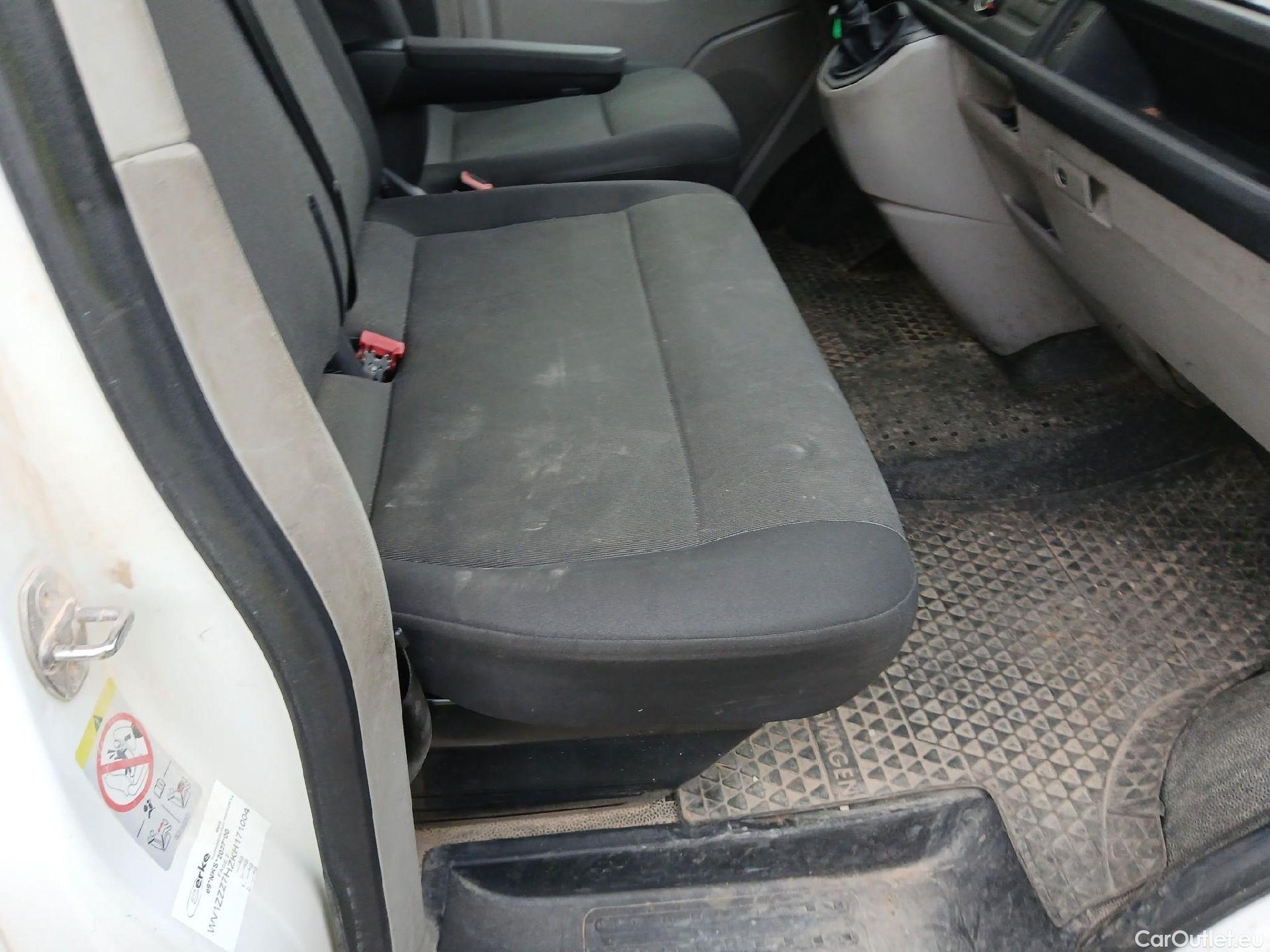  Volkswagen  Transporter VOLKSWAGEN  / 2015 / 4P / furgón Furgón Corto TN 2.0 TDI 110kW BMT 4Mot #65