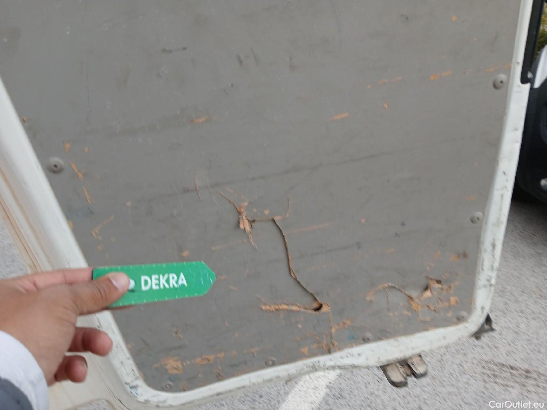  Volkswagen  Transporter VOLKSWAGEN  / 2015 / 4P / furgón Furgón Corto TN 2.0 TDI 110kW BMT 4Mot #24