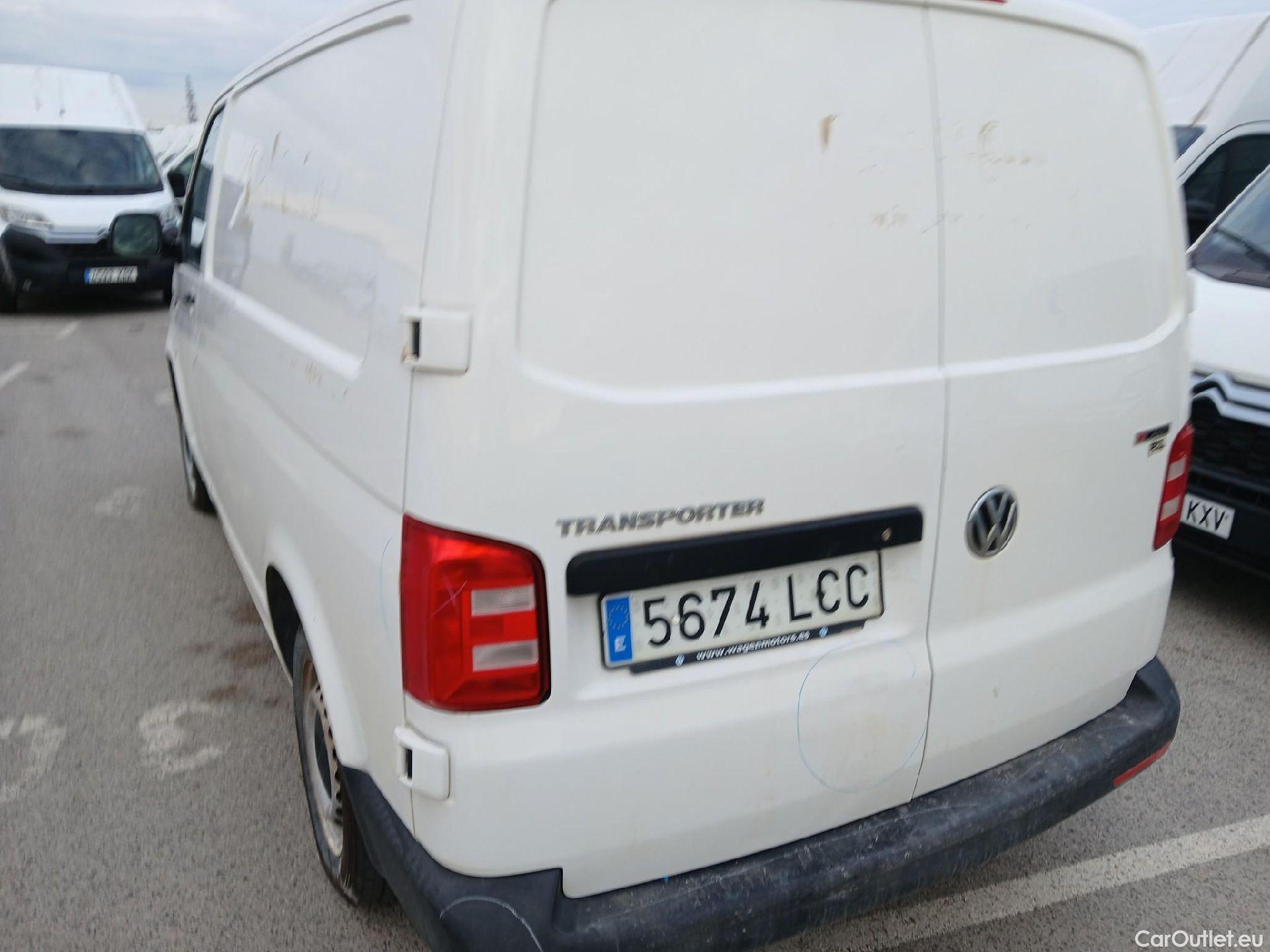  Volkswagen  Transporter VOLKSWAGEN  / 2015 / 4P / furgón Furgón Corto TN 2.0 TDI 110kW BMT 4Mot #46