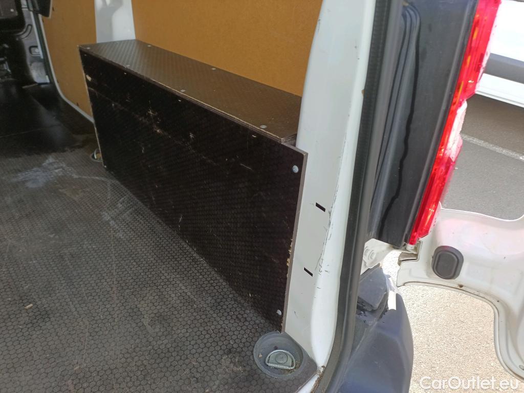 Toyota  Proace TOYOTA  / 2016 / 4P / furgón 1.6D 115CV COMFORT 1PL 2PT L1 #4