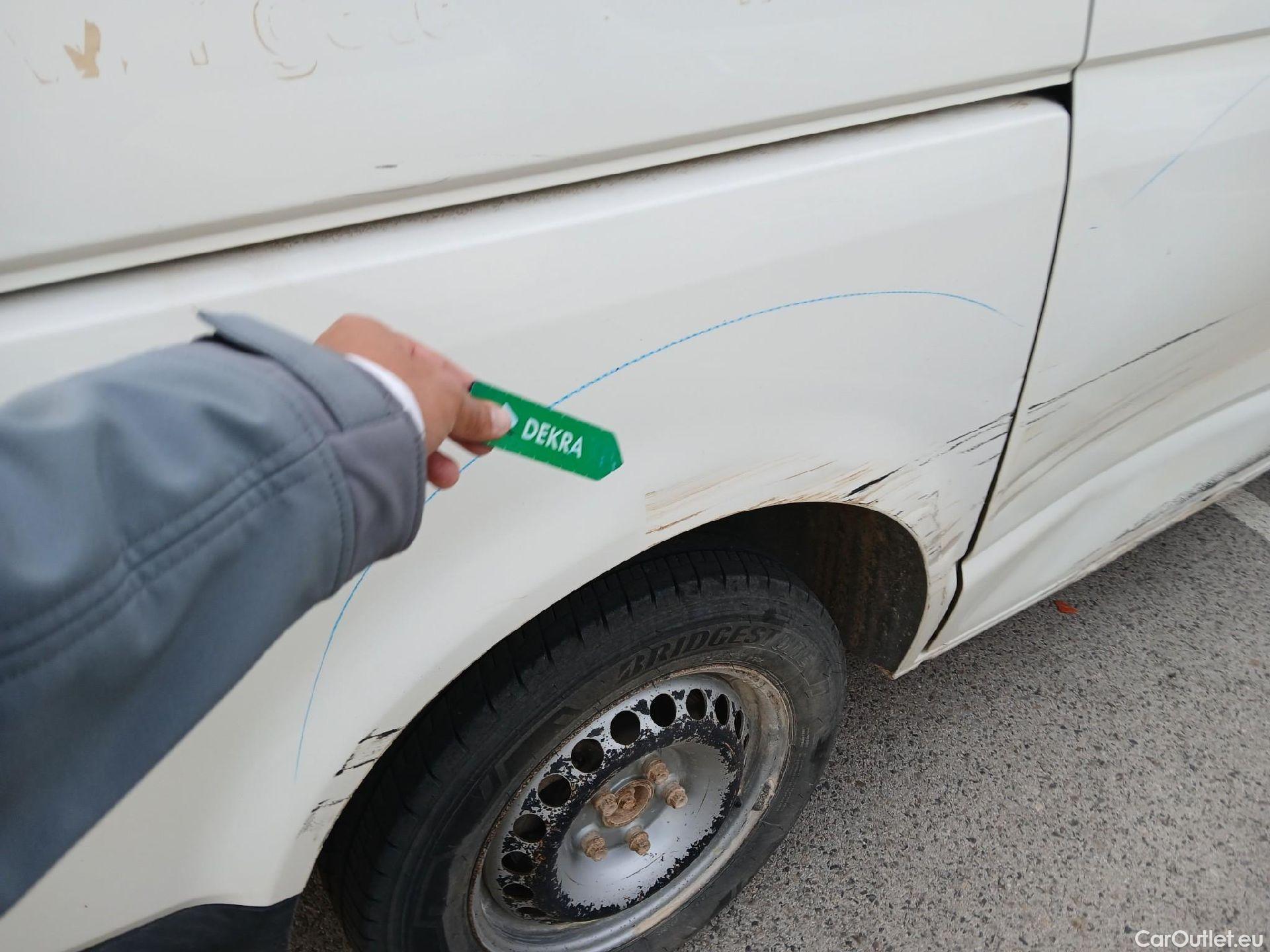  Volkswagen  Transporter VOLKSWAGEN  / 2015 / 4P / furgón Furgón Corto TN 2.0 TDI 110kW BMT 4Mot #56