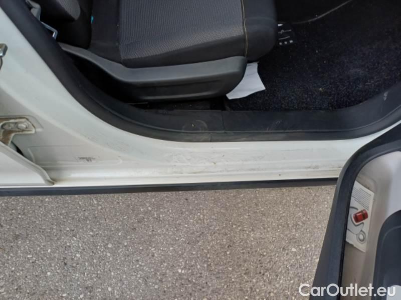 Citroen  C3 CITROEN  / 2020 / 5P / BERLINA BLUEHDI 100 SeS BUSINESS COMBI #114