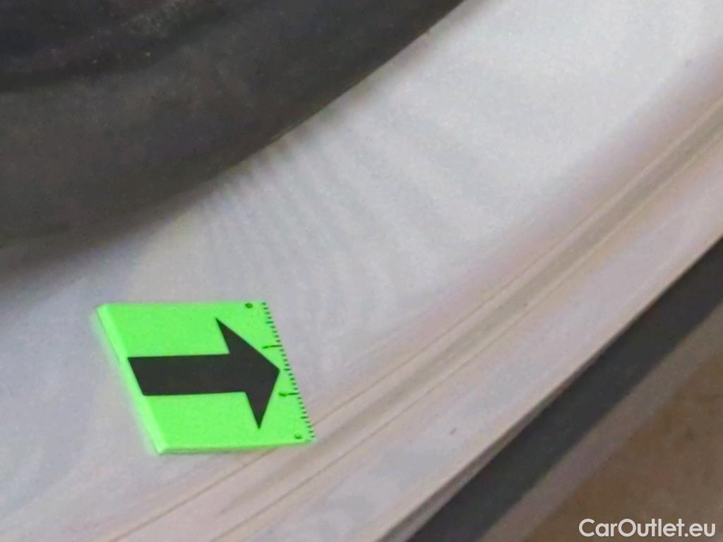 Mercedes  GLA  -Klasse  250 e (247.786) 1.3 160KW AT8 E6d #42