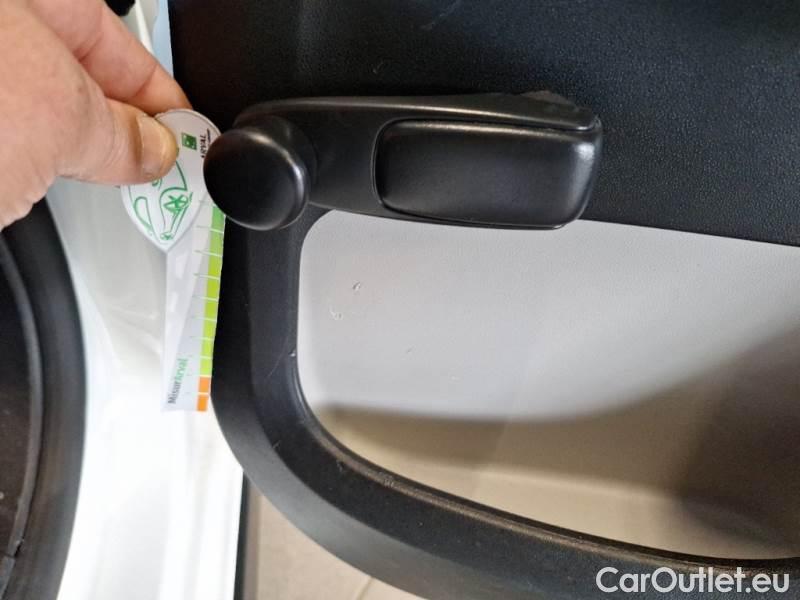 Citroen  C3 CITROEN  / 2016 / 5P / BERLINA BLUEHDI 100 SeS BUSINESS COMBI #129