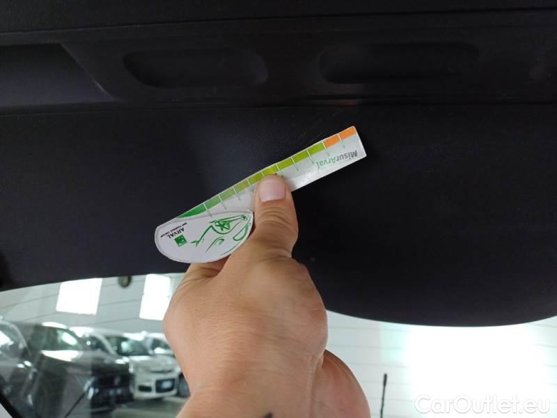 Citroen  C3 CITROEN  / 2016 / 5P / BERLINA BLUEHDI 75 BUSINESS COMBI #64