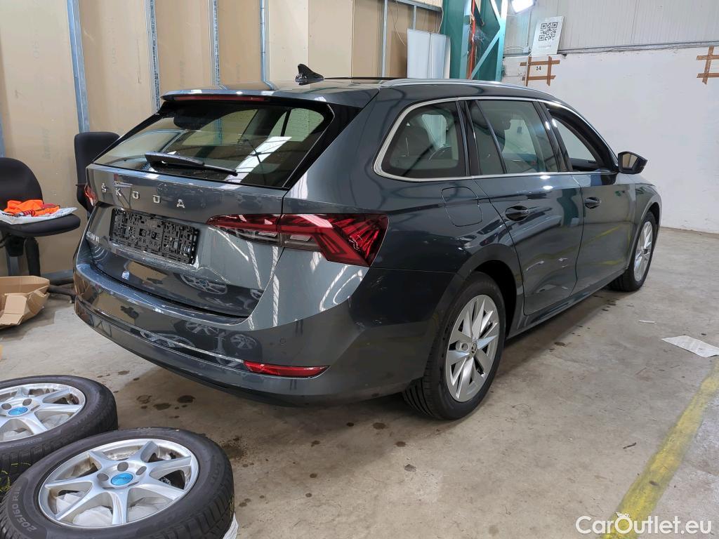 Skoda  Octavia  Combi Style 2.0 TDI 110KW AT7 E6d #2