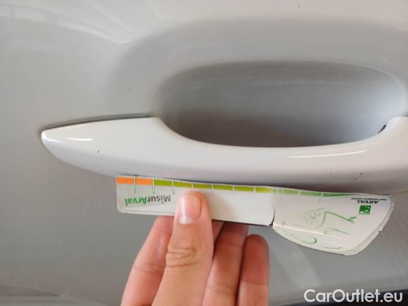 Citroen  C3 CITROEN  / 2020 / 5P / BERLINA BLUEHDI 100 SeS BUSINESS COMBI #81