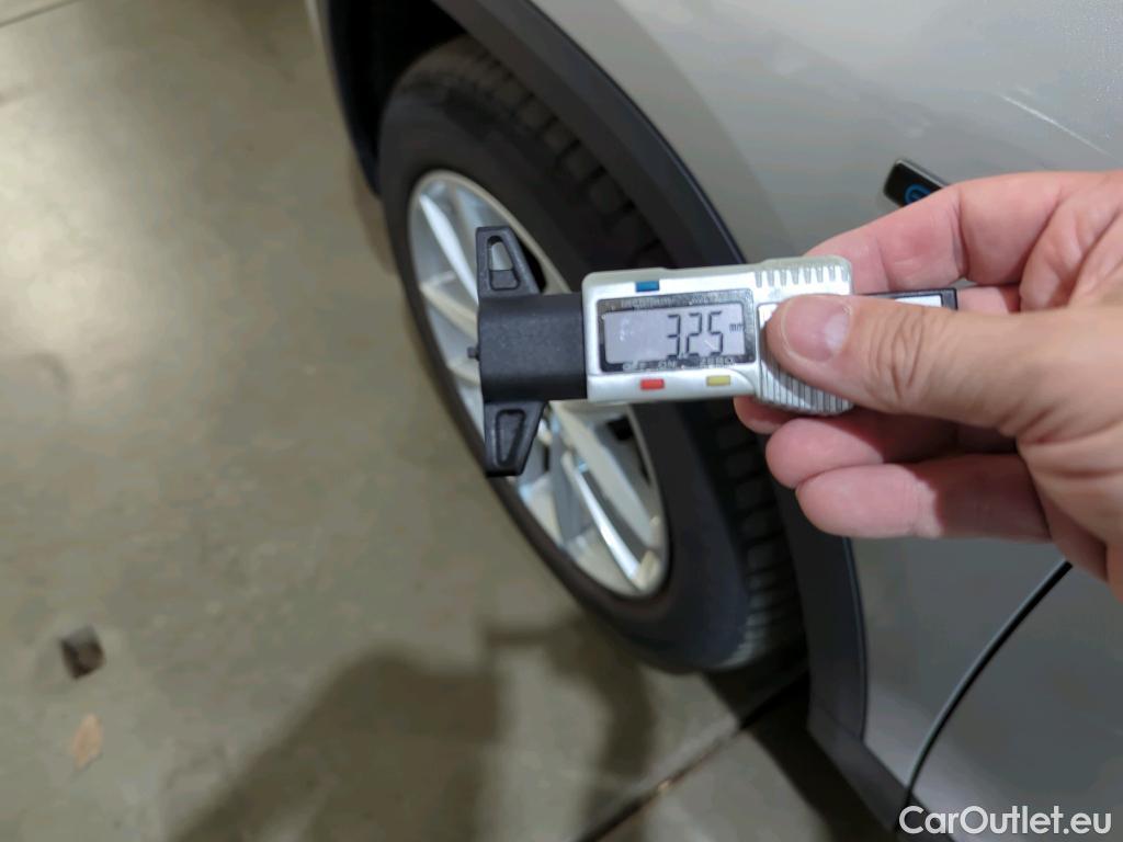 Mercedes  GLA  -Klasse  250 e (247.786) 1.3 160KW AT8 E6d #24