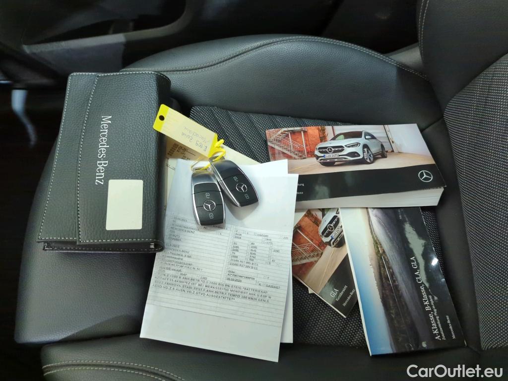 Mercedes  GLA  -Klasse  250 e (247.786) 1.3 160KW AT8 E6d #3