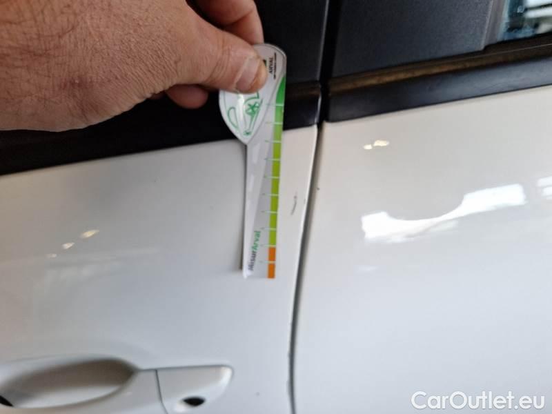 Citroen  C3 CITROEN  / 2016 / 5P / BERLINA BLUEHDI 100 SeS BUSINESS COMBI #97