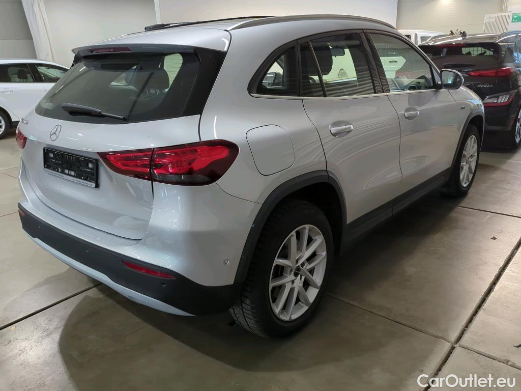 Mercedes  GLA  -Klasse  250 e (247.786) 1.3 160KW AT8 E6d #2