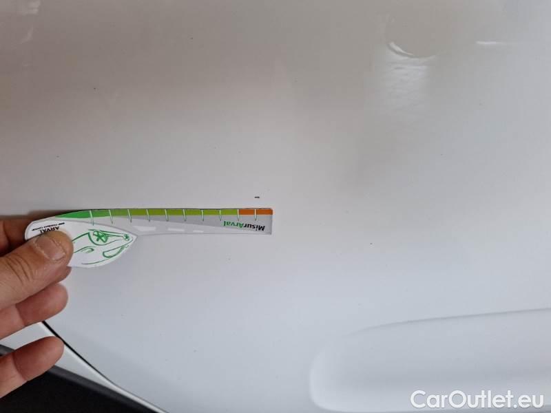 Citroen  C3 CITROEN  / 2016 / 5P / BERLINA BLUEHDI 100 SeS BUSINESS COMBI #96