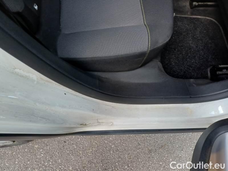 Citroen  C3 CITROEN  / 2020 / 5P / BERLINA BLUEHDI 100 SeS BUSINESS COMBI #118