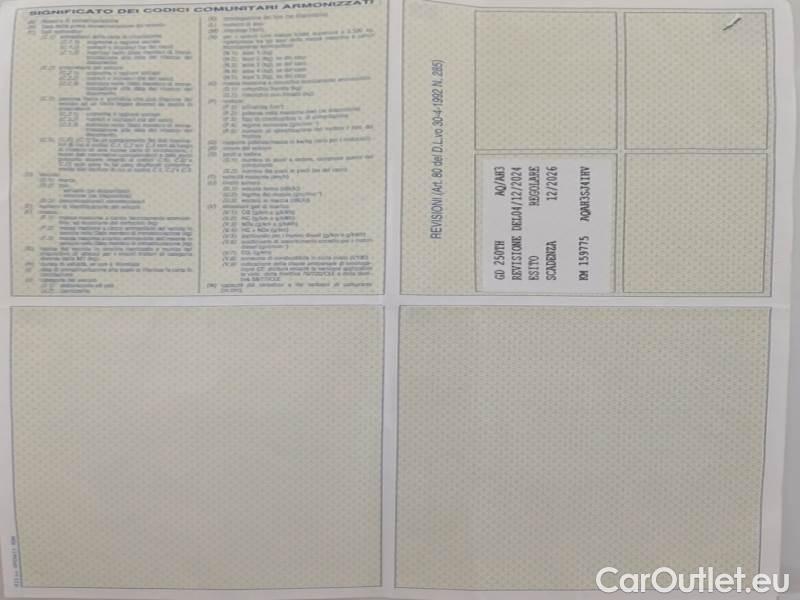 Citroen  C3 CITROEN  / 2020 / 5P / BERLINA BLUEHDI 100 SeS FEEL VAN #84