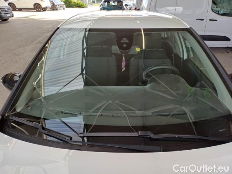 Citroen  C3 CITROEN  / 2020 / 5P / BERLINA BLUEHDI 100 SeS BUSINESS COMBI #31