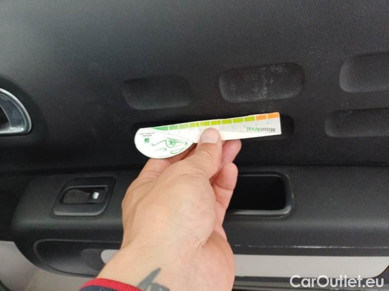 Citroen  C3 CITROEN  / 2016 / 5P / BERLINA BLUEHDI 75 BUSINESS COMBI #59