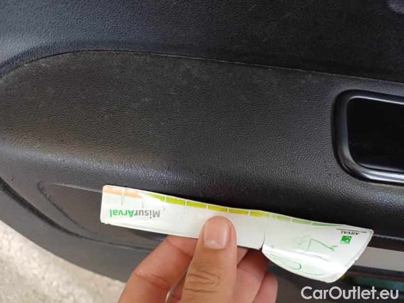 Citroen  C3 CITROEN  / 2020 / 5P / BERLINA BLUEHDI 100 SeS BUSINESS COMBI #103