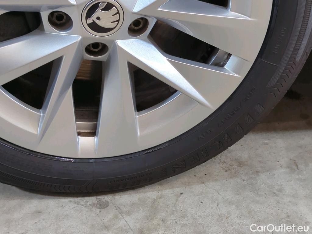 Skoda  Octavia  Combi Style 2.0 TDI 110KW AT7 E6d #6