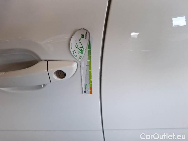 Citroen  C3 CITROEN  / 2016 / 5P / BERLINA BLUEHDI 100 SeS BUSINESS COMBI #98