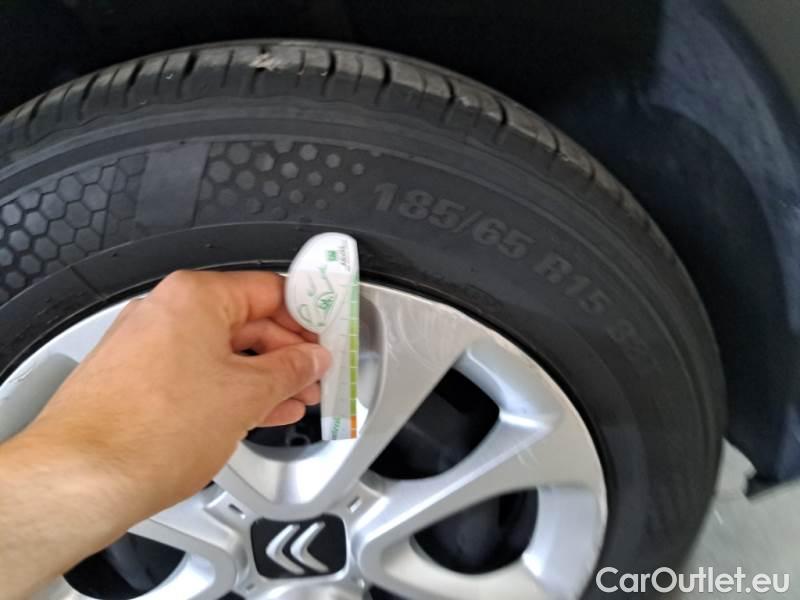 Citroen  C3 CITROEN  / 2020 / 5P / BERLINA BLUEHDI 100 SeS BUSINESS COMBI #33