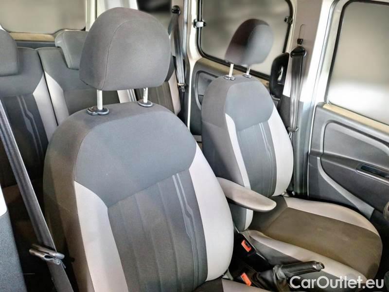 Fiat  Doblo FIAT DOBLÒ CARGO / 2014 / 5P / COMBI CH1 LOUNGE 1.6 MJET 120CV E6D N1 #13