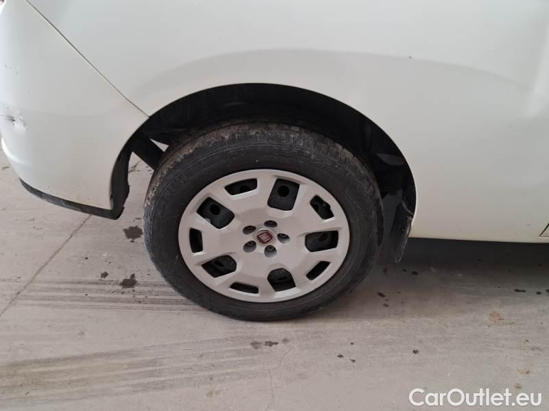 Fiat  Doblo FIAT DOBLÒ CARGO / 2014 / 5P / COMBI MAXI LH1 LOUNGE 1.6 MJET 105CV E6D N1 #18